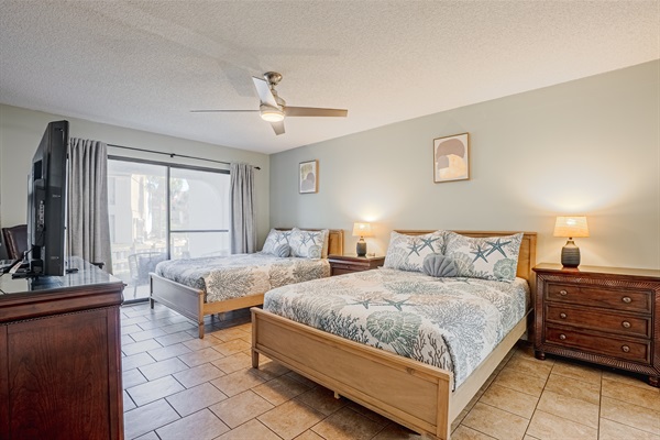 Bedroom with two queen beds