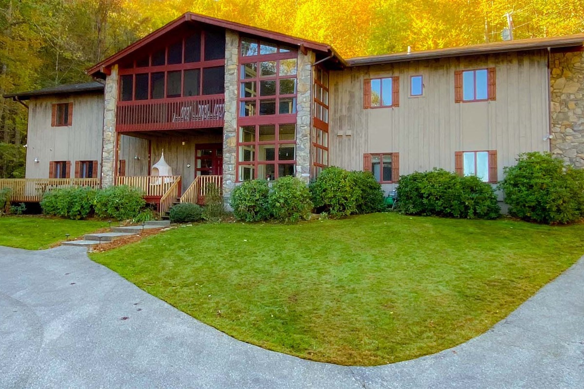 Front View of The Hive Lodge