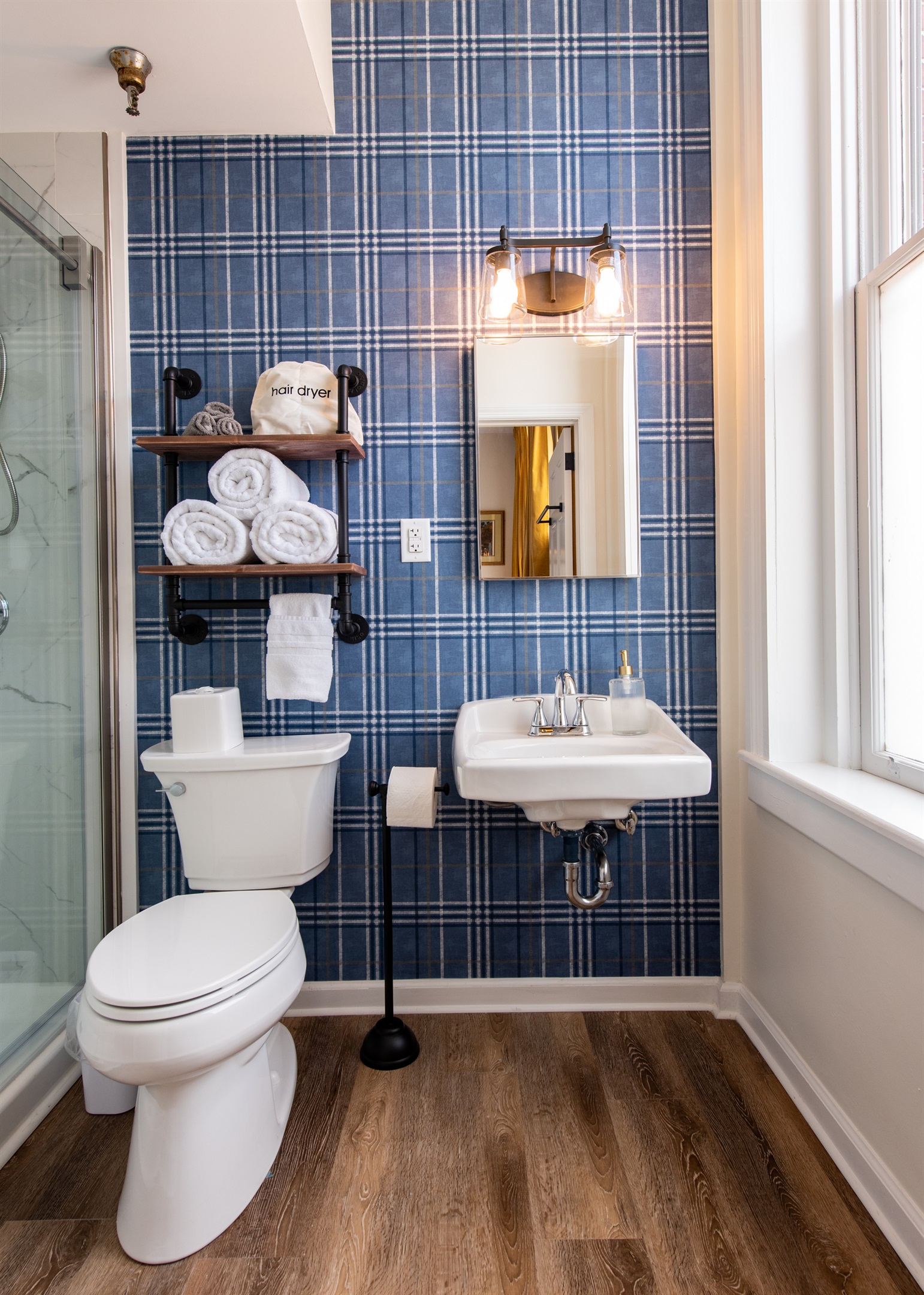 Wild Turkey Unit Ensuite Bathroom