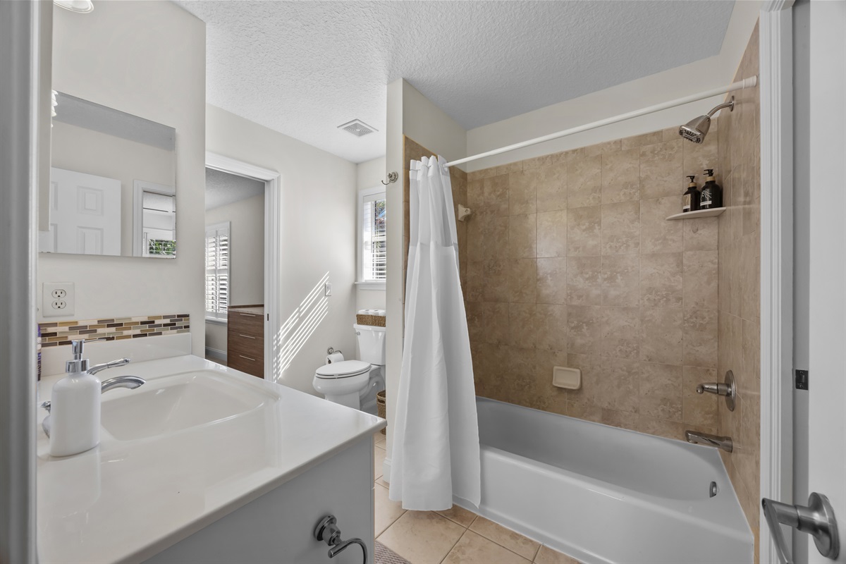 Jack and Jill Bathroom Upstairs