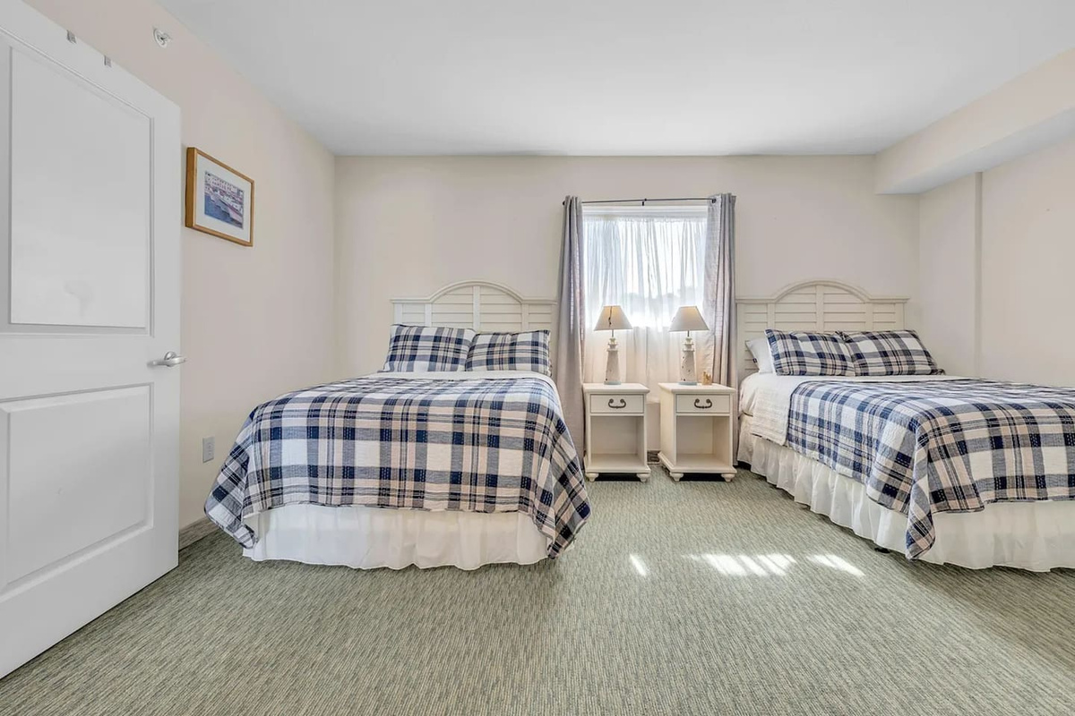 Second bedroom with double beds