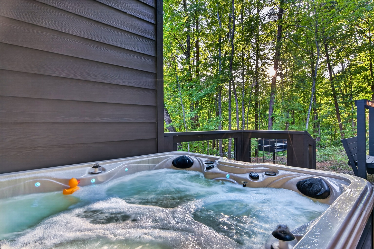 Hot tub for relaxing after the hiking trails, shopping or amusement parks