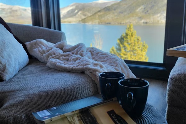 Curl up in the oversized swivel chairs with your favorite book or just watch the wildlife fly by!