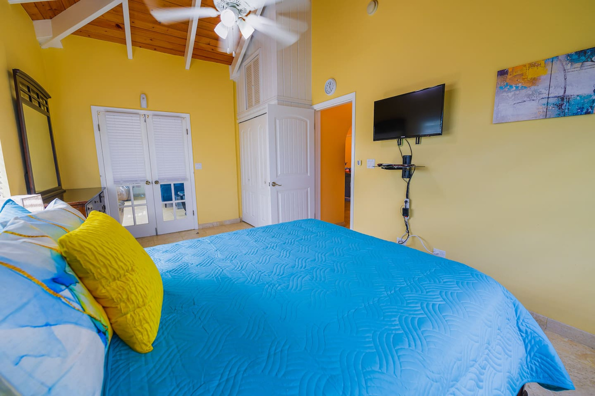 Bedroom 3 (located next to the den