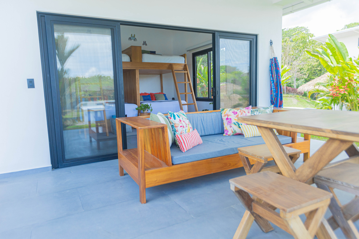 Outdoor dining/seating area