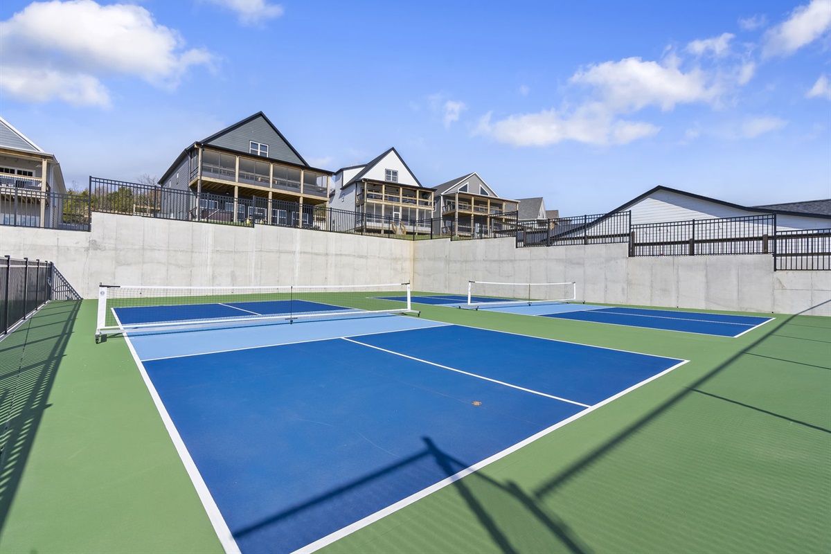 Community pickleball courts!