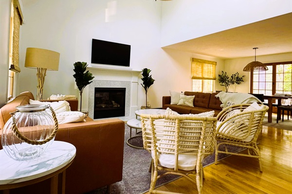 Open Concept Living Room, Gas Fireplace (Fall/Winter Only)