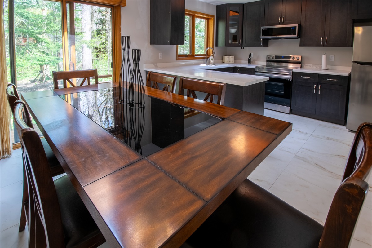 b761e878bd4440feb70edd8fd964baa4 Large