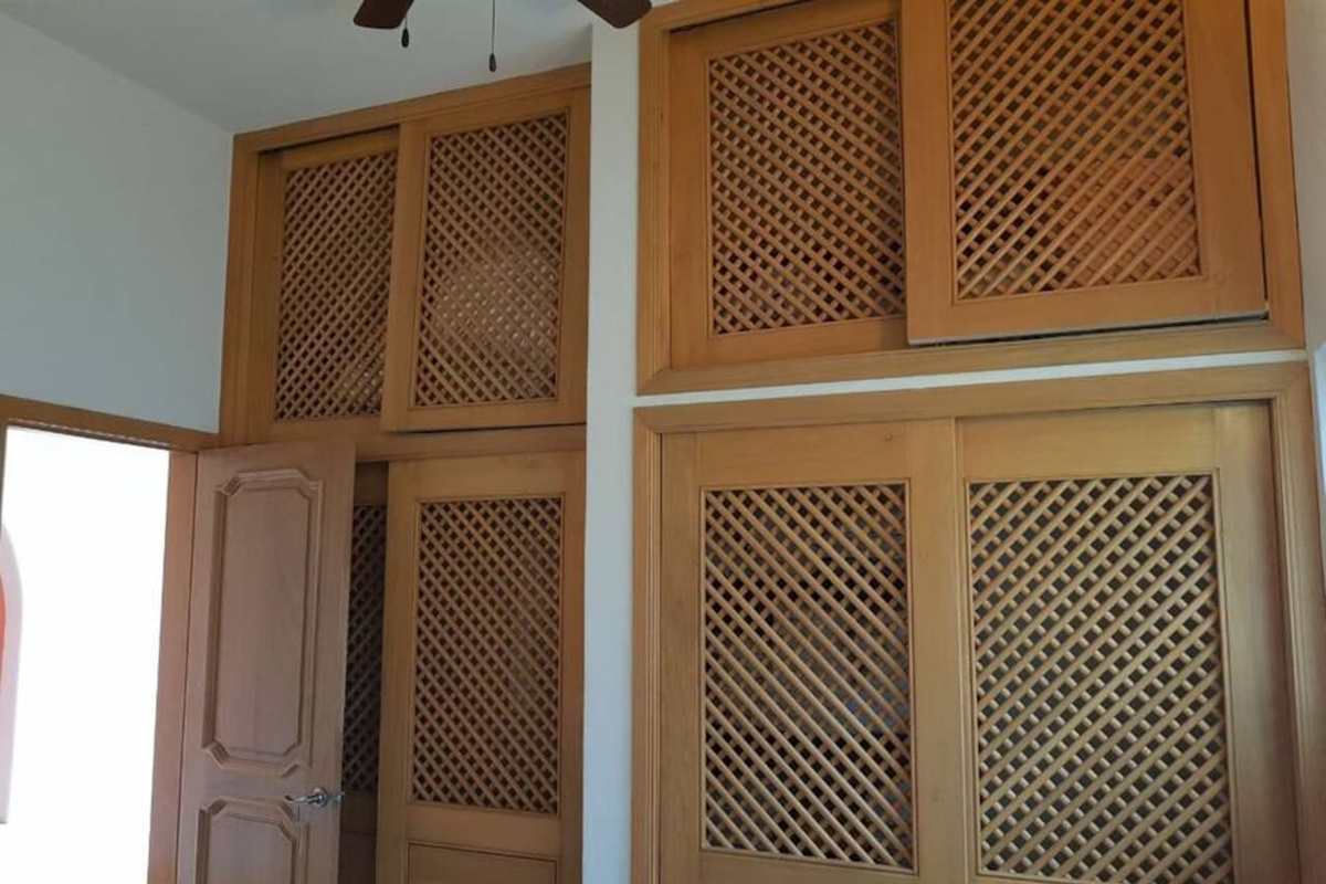 Bedroom 5 (1st Flr) - Closet