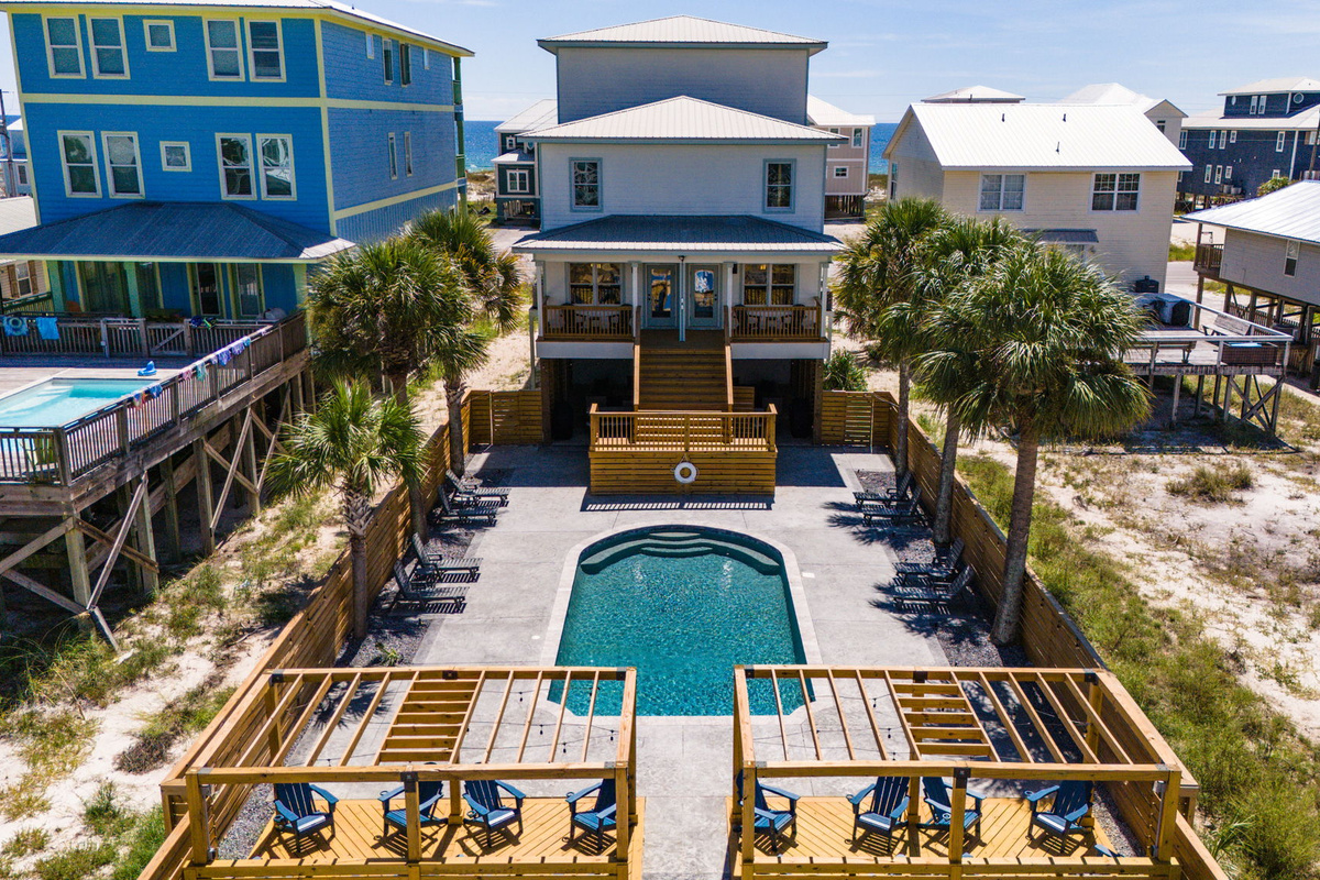 Every angle reveals another reason to stay awhile.