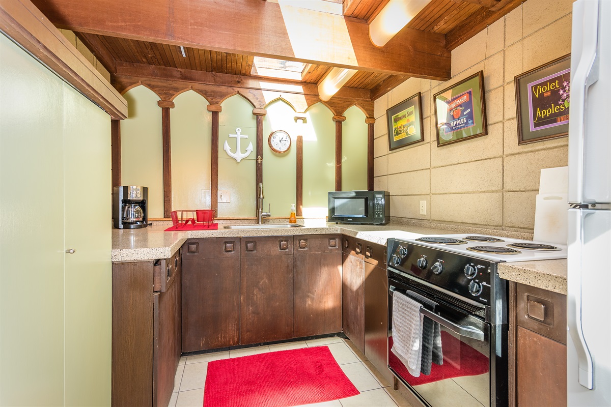 Kitchen - no dishwasher