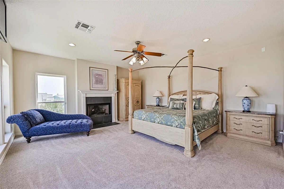 Large space to spread out and enjoy