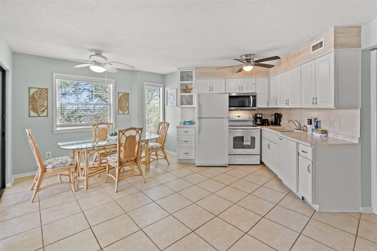 Open concept dining and kitchen area
