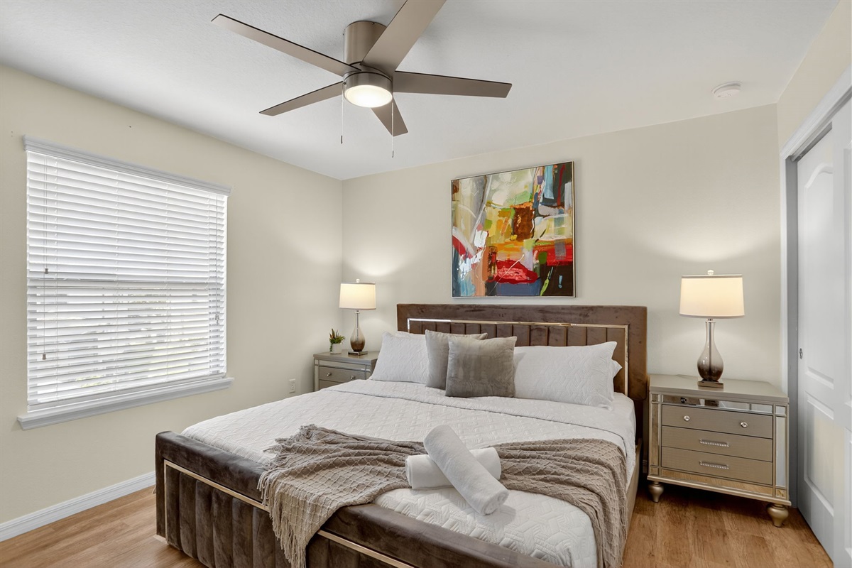 Bedroom 6 - King Bed