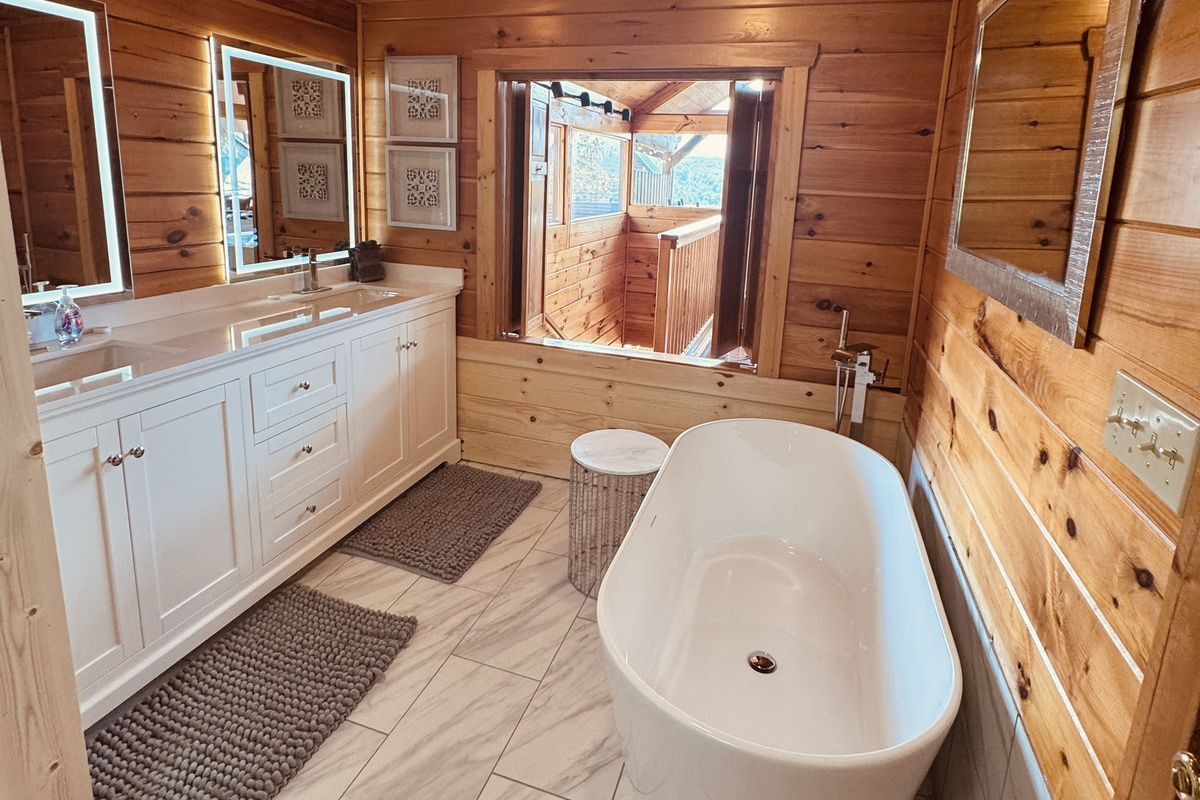 Newly renovated Upper Bath