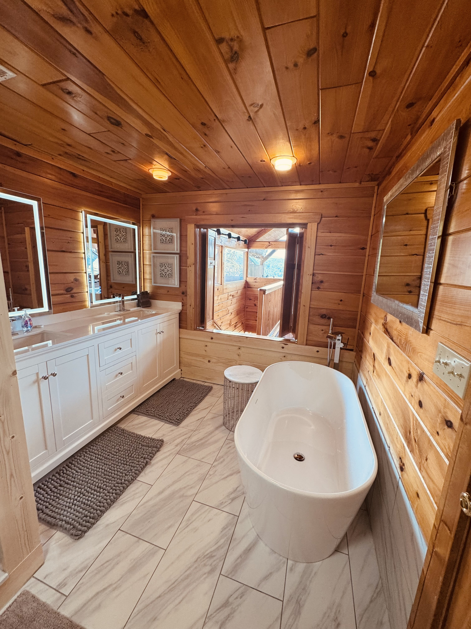 Newly renovated Upper Bath