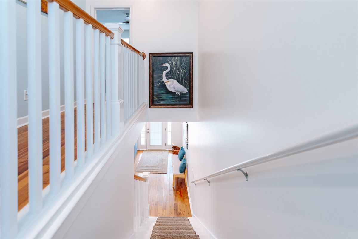 [Artwork] Immerse yourself in a visually stunning experience with artwork peppered throughout the house. Each piece adds charm and character, enhancing your stay with a touch of artistic elegance #beachbliss