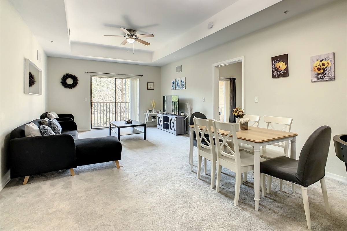 Dining / Living