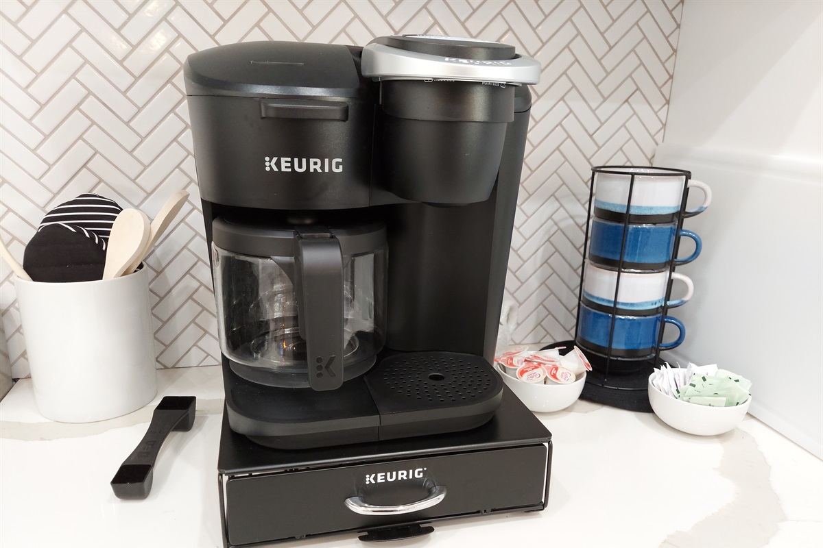 Coffee station with drip and k-cup