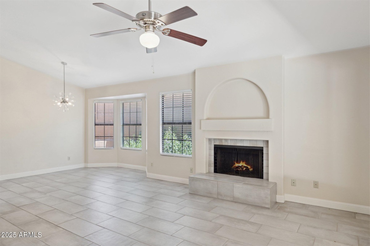 Eat-In Kitchen opens to Family Room 2 w/Smart TV and Area Rug