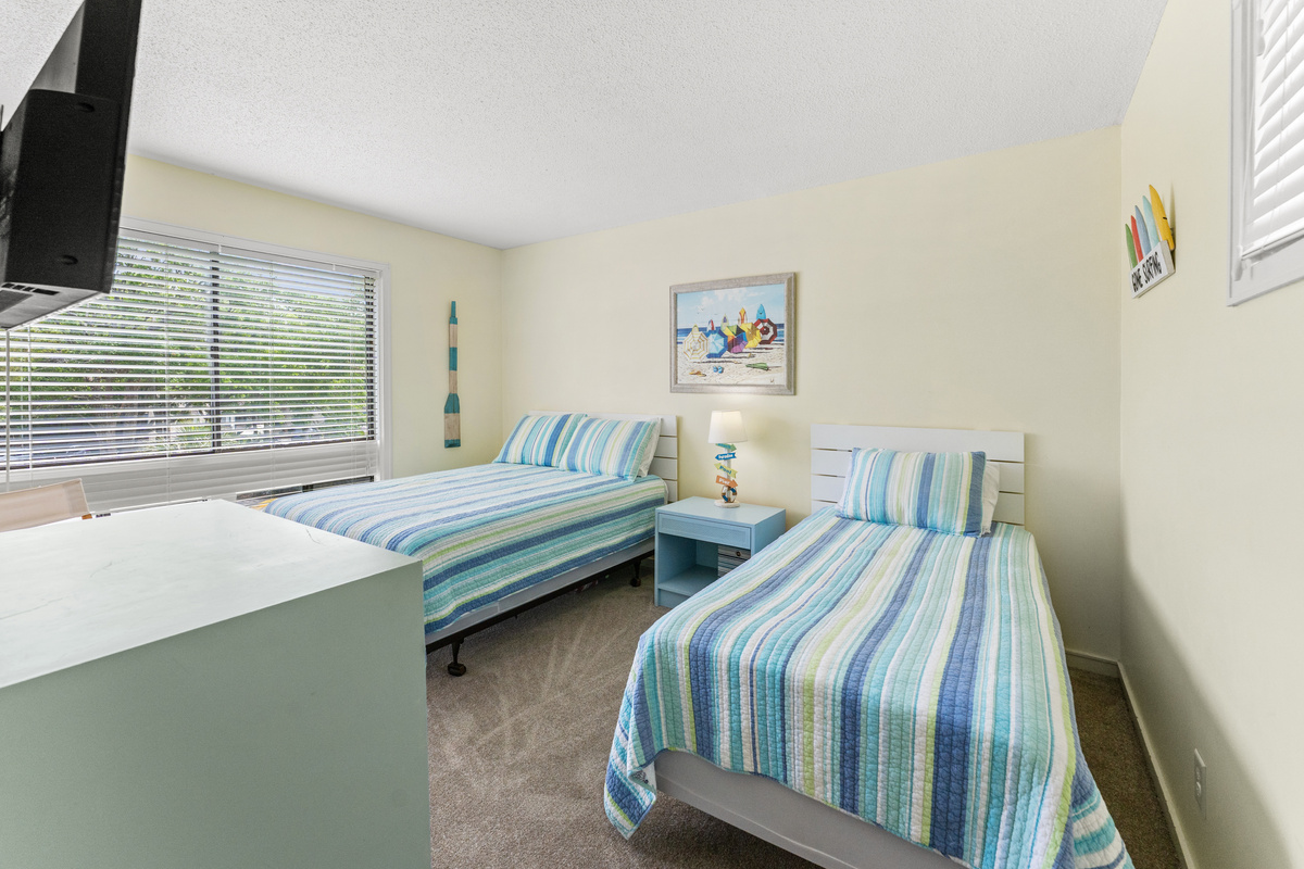 2nd Bedroom with 1 full and 1 twin