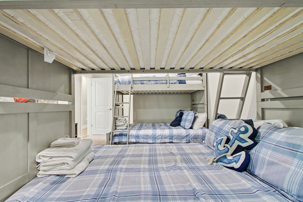 Lower level bunk room beds