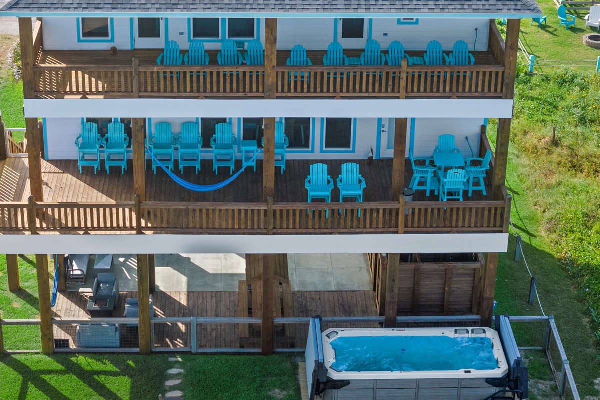 b7f7fc38719643f1ba1ca82f905f8506 Large | Beachhouse | Texas | TX | Vacation Homes | Galveston | Crystal Beach | Kokomo | Breezy Days | Beachfront Elegance | Sunrise Serenity | Southern Sands Property Management, LLC