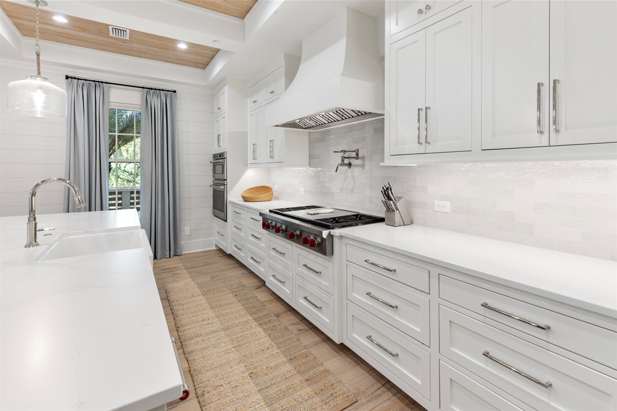 Kitchen (1st Floor)