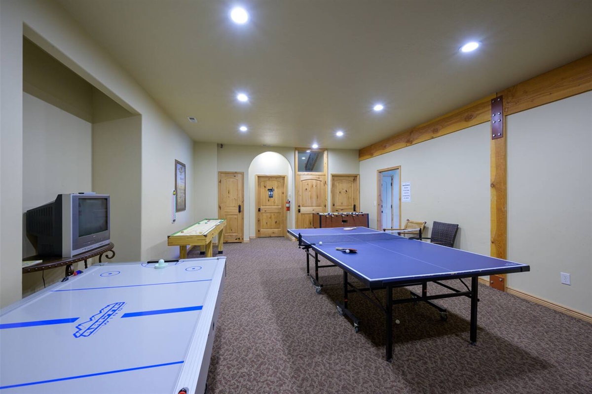 Moose Hollow Community Game Room