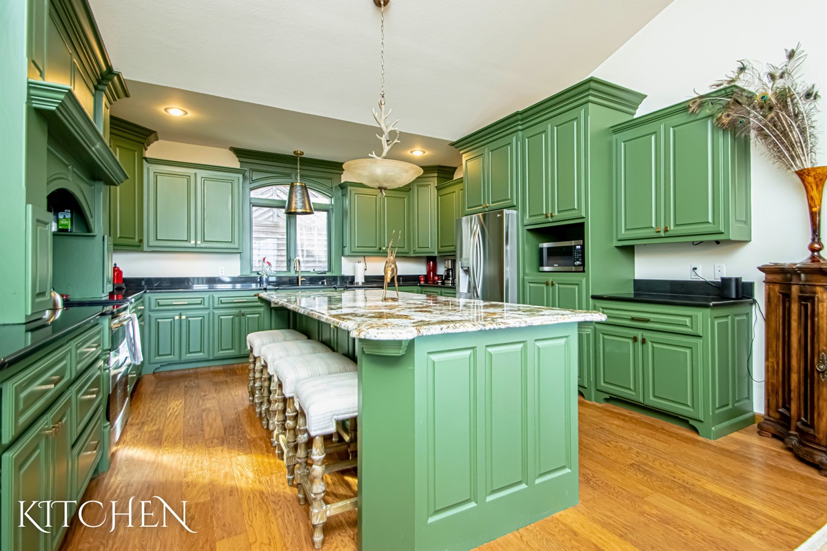 Bright and Open Kitchen with modern Stainless Steel Appliances