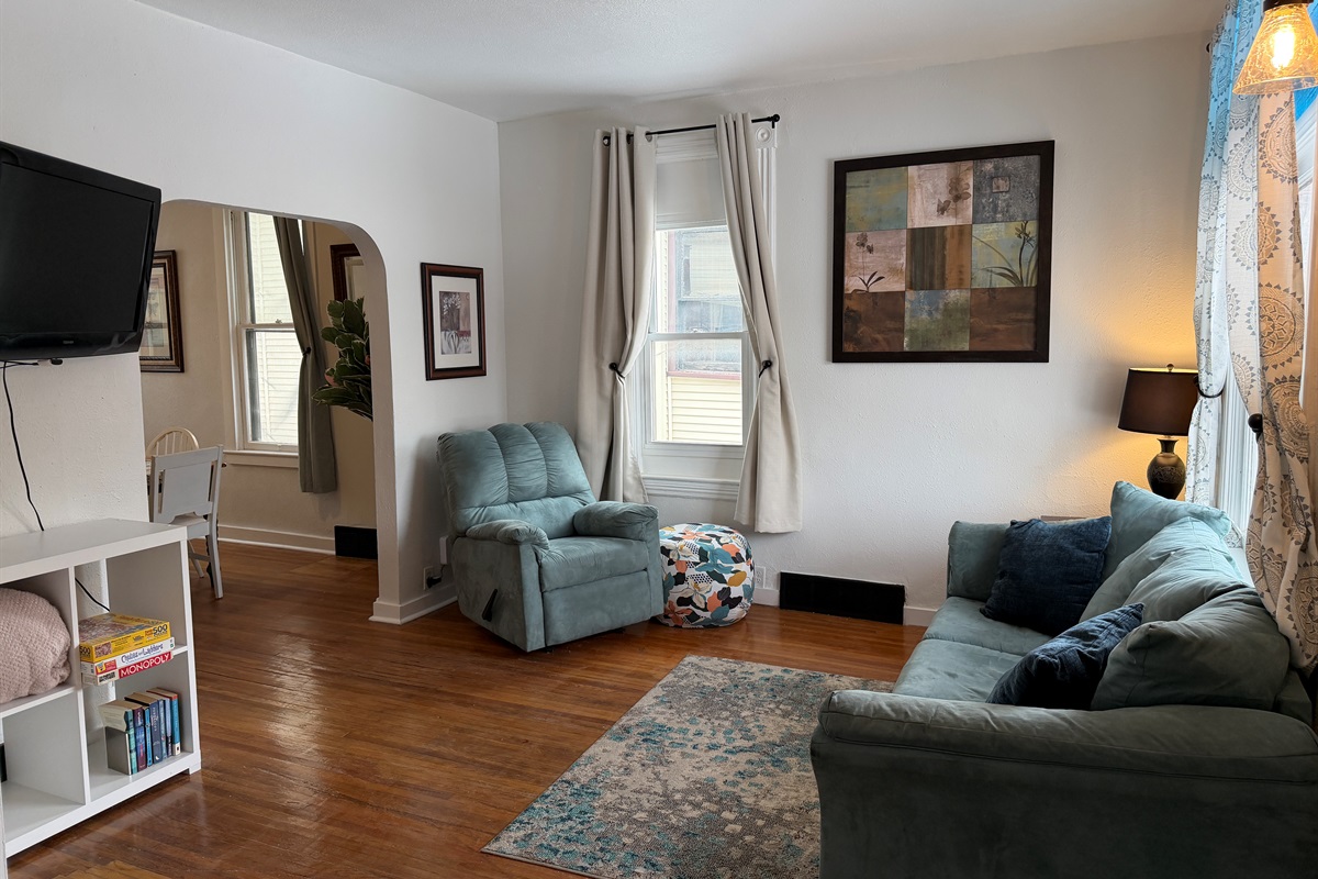 Enjoy a chat with friends or a quiet movie night at Aspen Apartment.