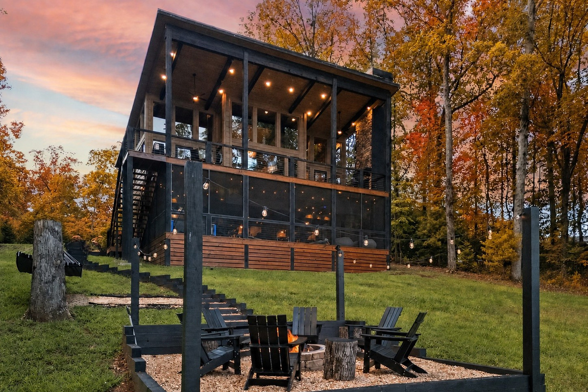 Toast marshmallows as golden skies sizzle into night.
*Fire Pit (Available Year Round)