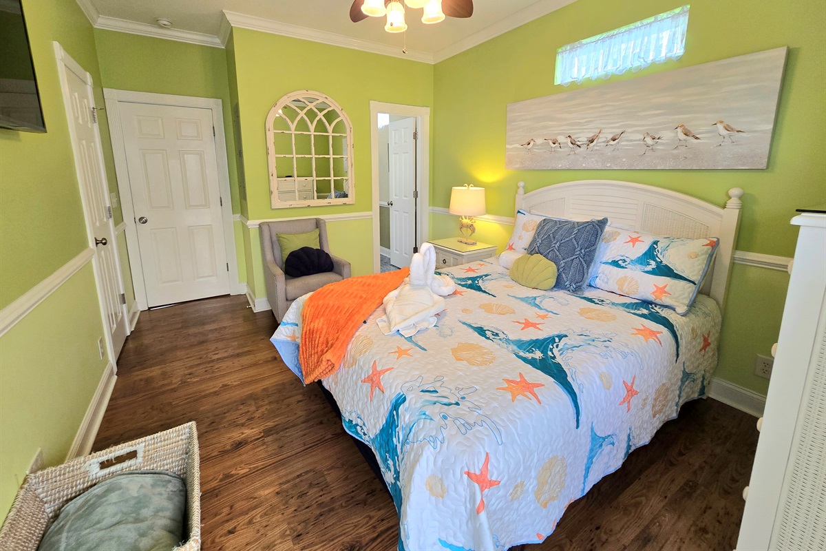 Bedroom 1 - Attached to Full bathroom