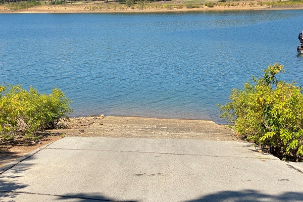 Convenient lake access makes launching watercraft easy—bring your boat or jet skis and make the most of Greers Ferry Lake.