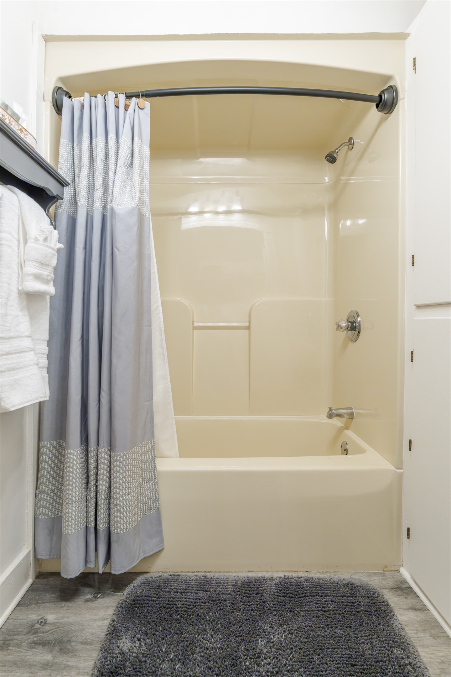 Room #9 "Captains Corner Suite" Bathroom