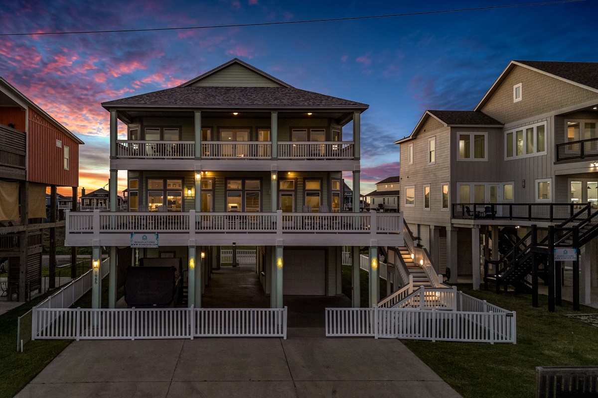 Crystal Paradise Exterior: Unwind under the evening sky from the private balconies while listening to the calming ocean breeze.