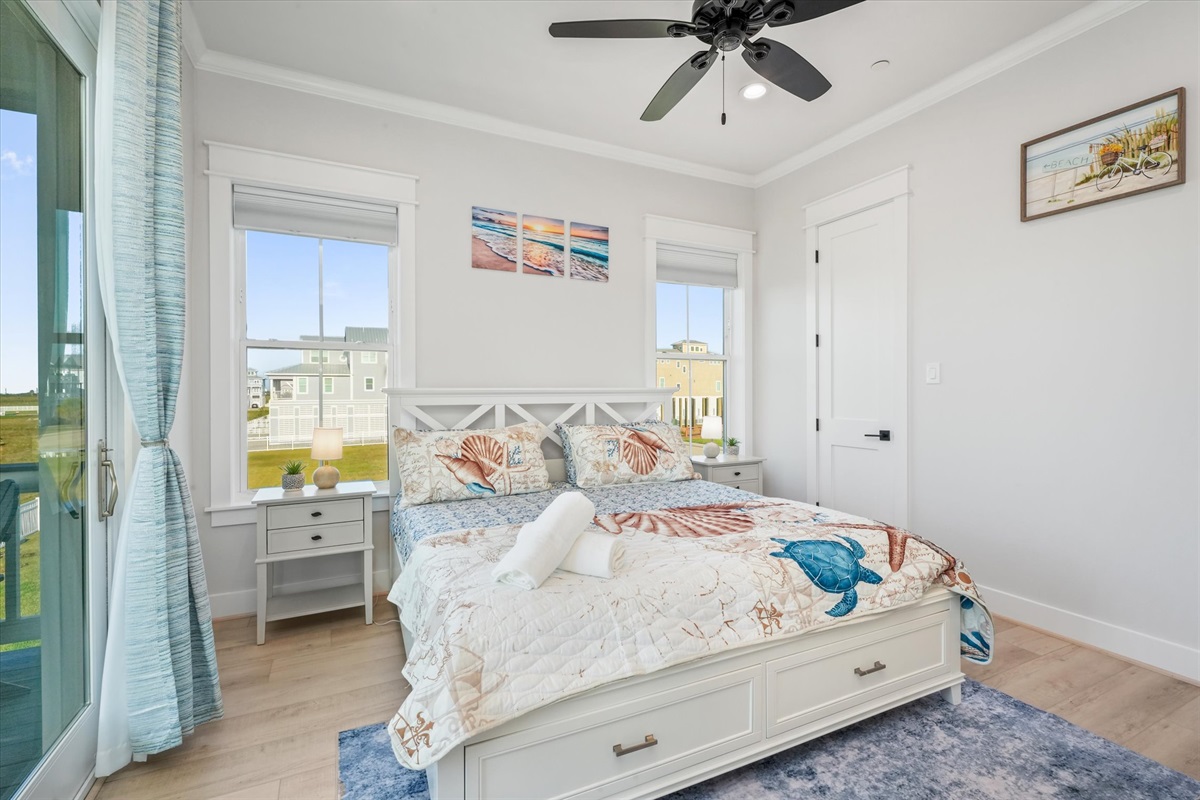 b85b17443ebe4850b3bcfa1d26f365a6 Large | Beachhouse | Texas | TX | Vacation Homes | Galveston | Crystal Beach | Kokomo | Breezy Days | Beachfront Elegance | Sunrise Serenity | Southern Sands Property Management, LLC