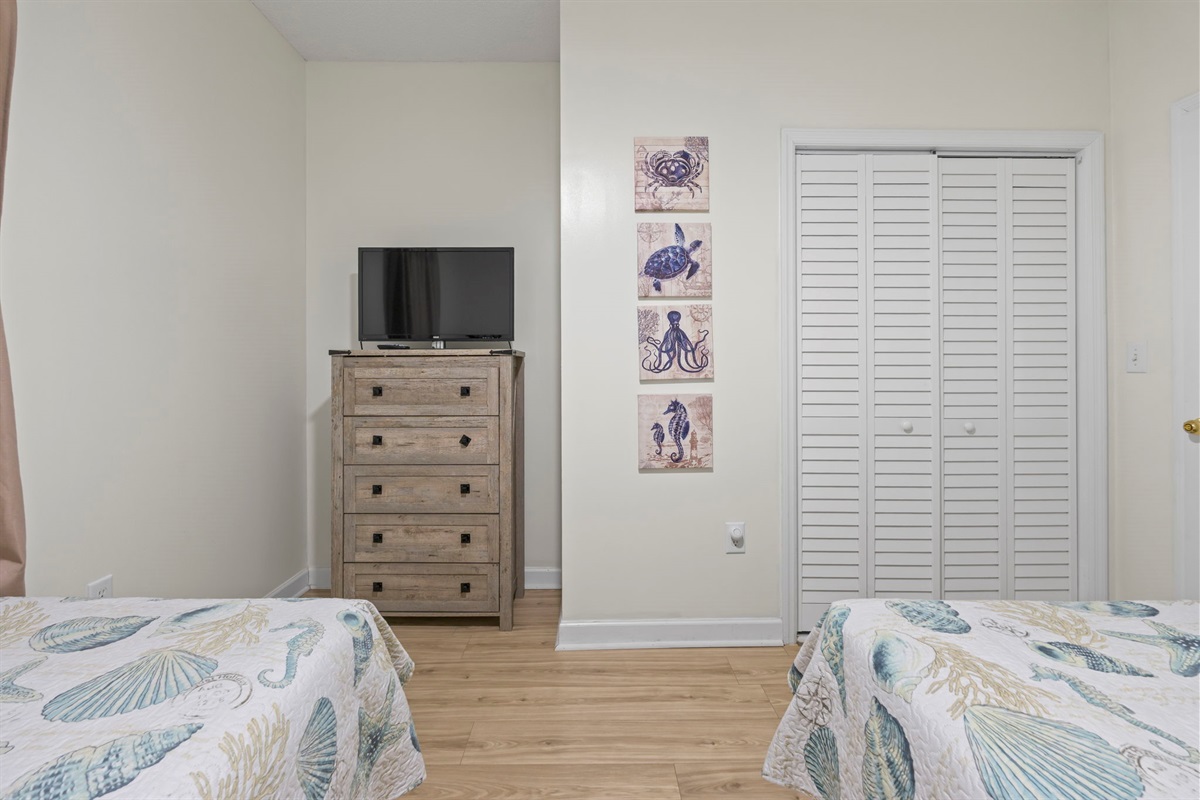 Guest Bedroom with two twin beds