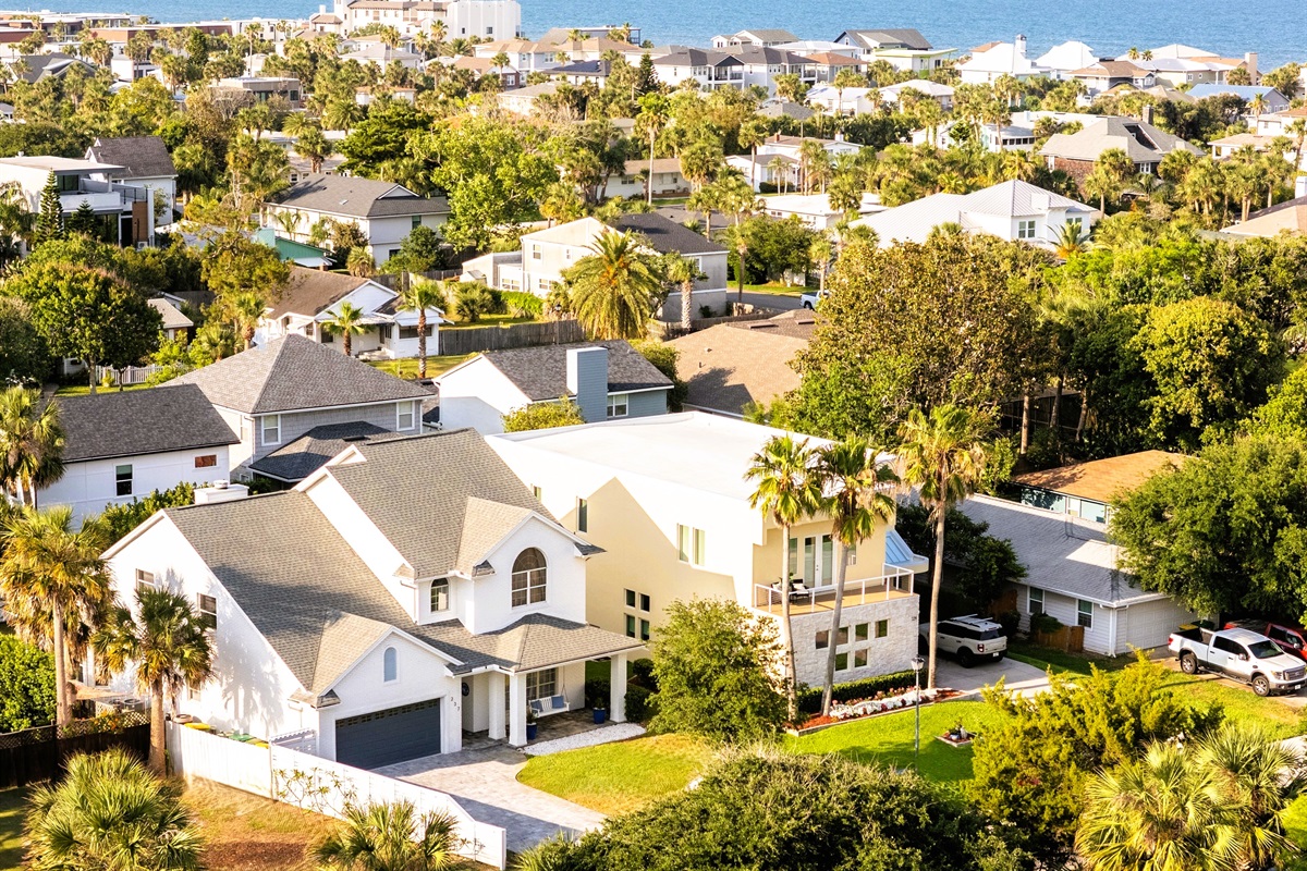 Enjoy your stay in this charming coastal neighborhood - just steps from the beach and close to everything Jacksonville Beach has to offer