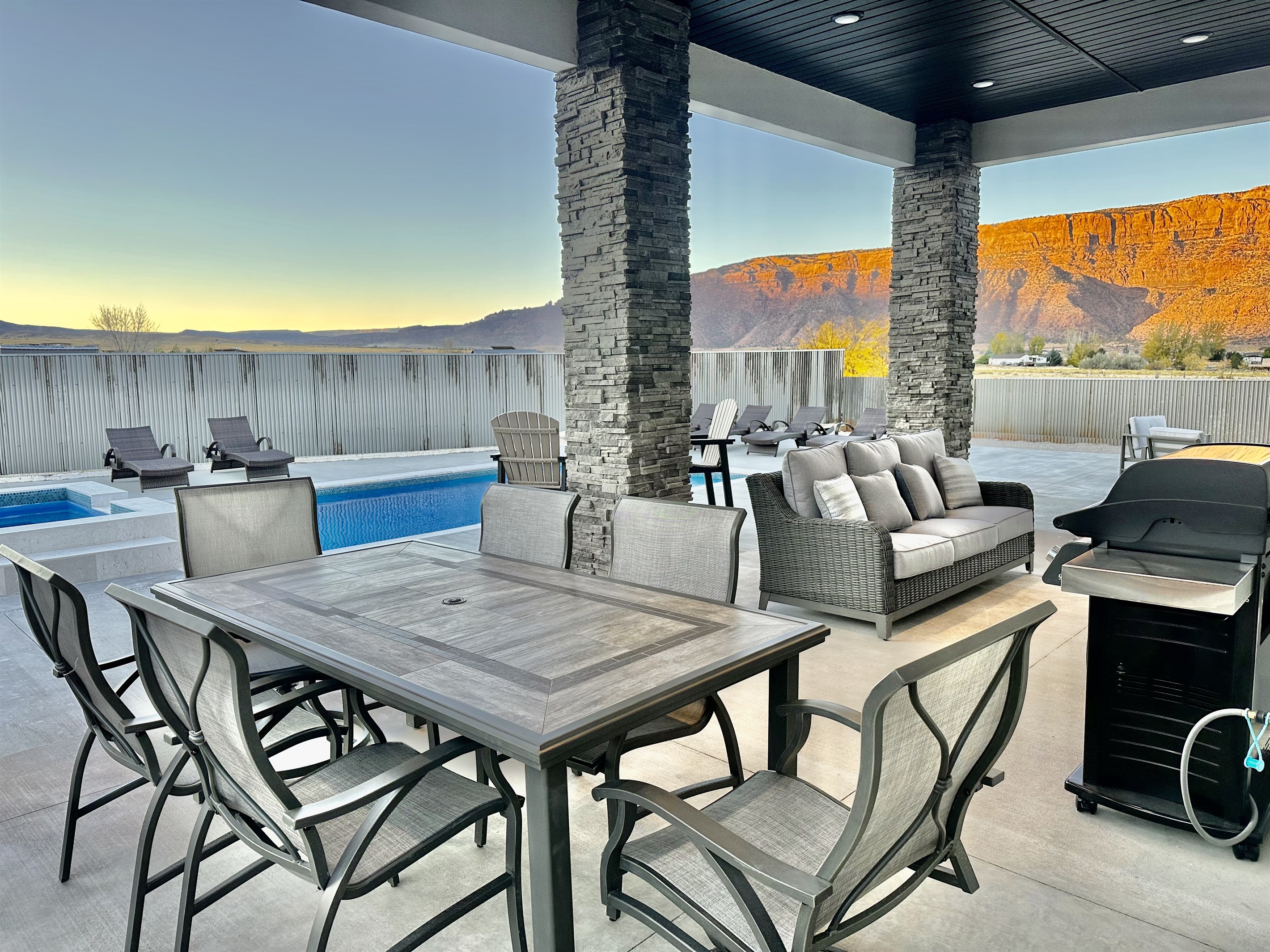 Outdoor Dining and BBQ