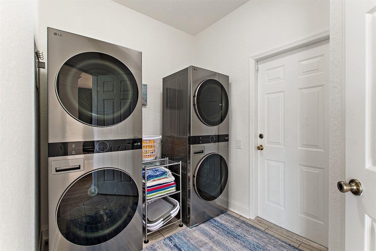 Two washers and dryers and pool towels!