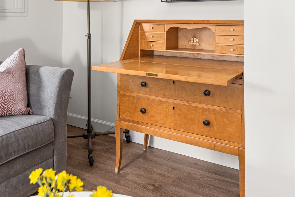 Dresser doubles as desk - perfect to access the super fast fiber Wifi.