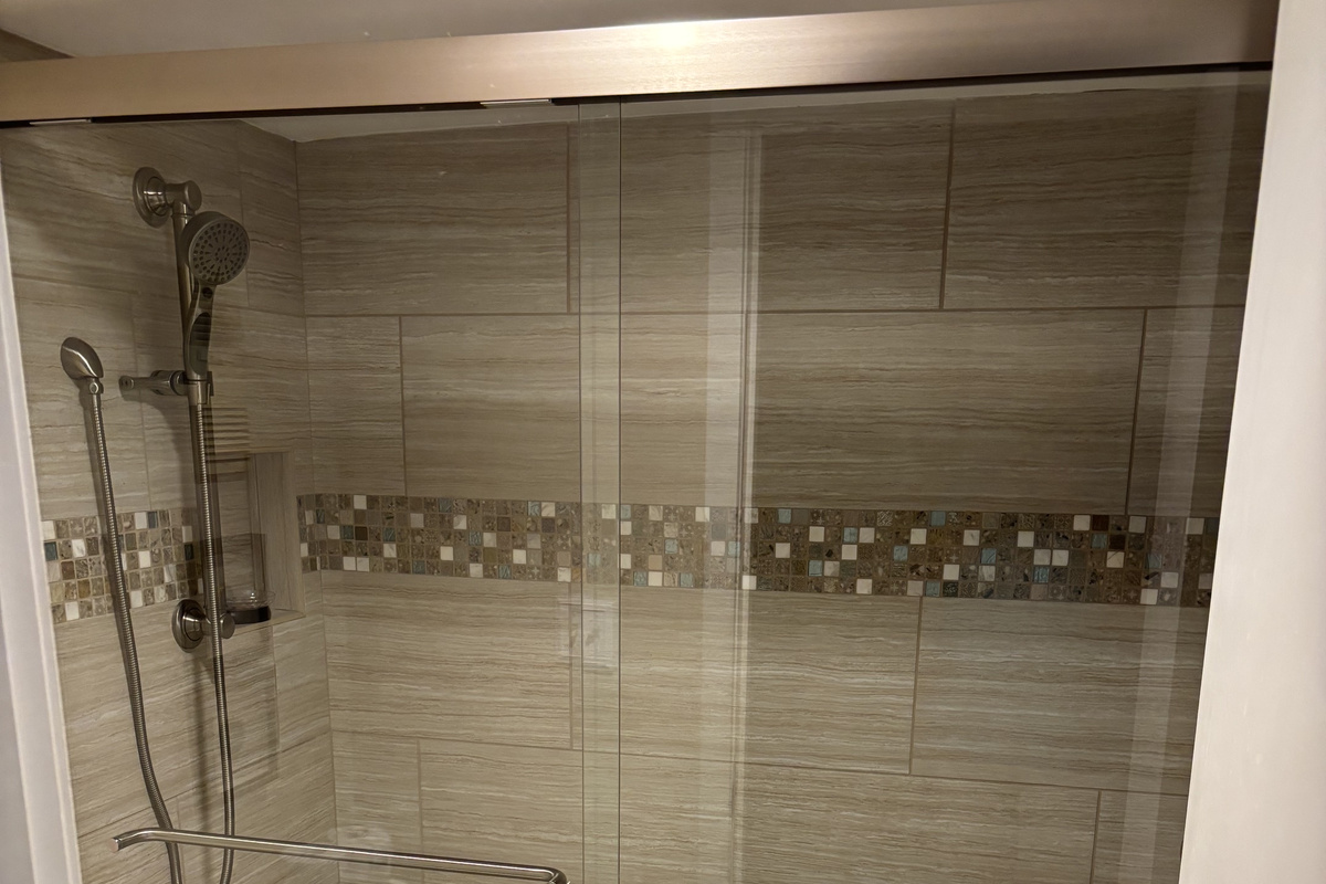 Main Bathroom - Glass walk-in shower