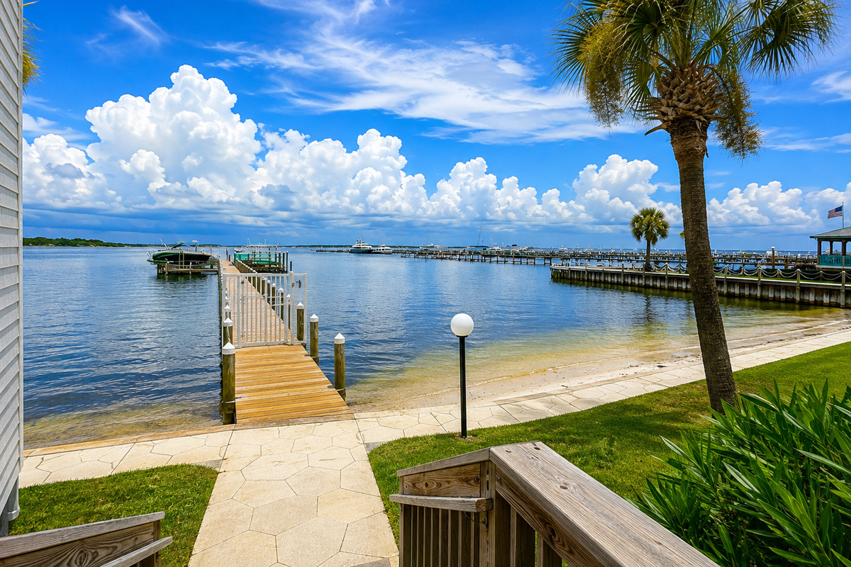 Follow the waterfront path to the dock and take in the sparkling bay views that make Hermitage by the Bay so special.