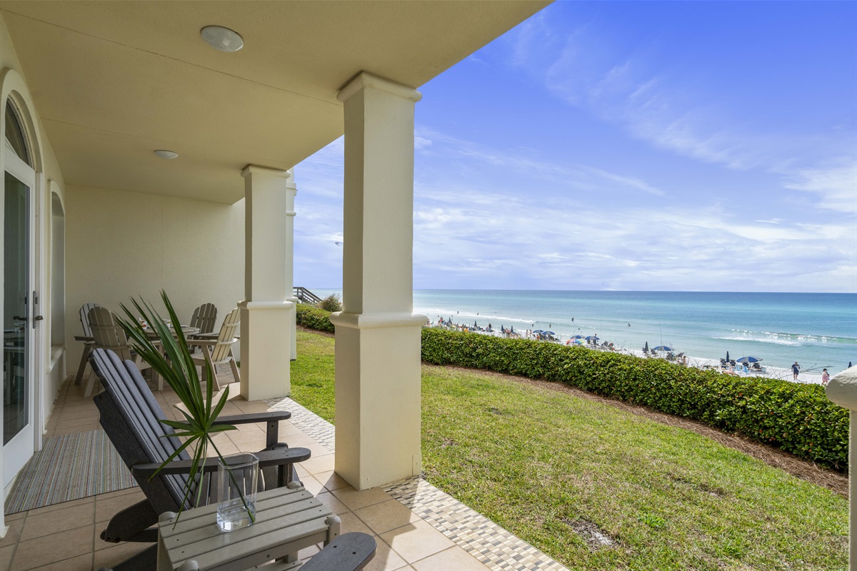 Expansive Outdoor Patio