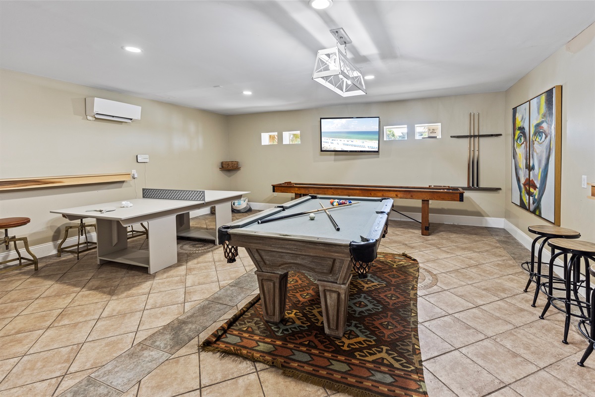 Game Room (1st Floor)