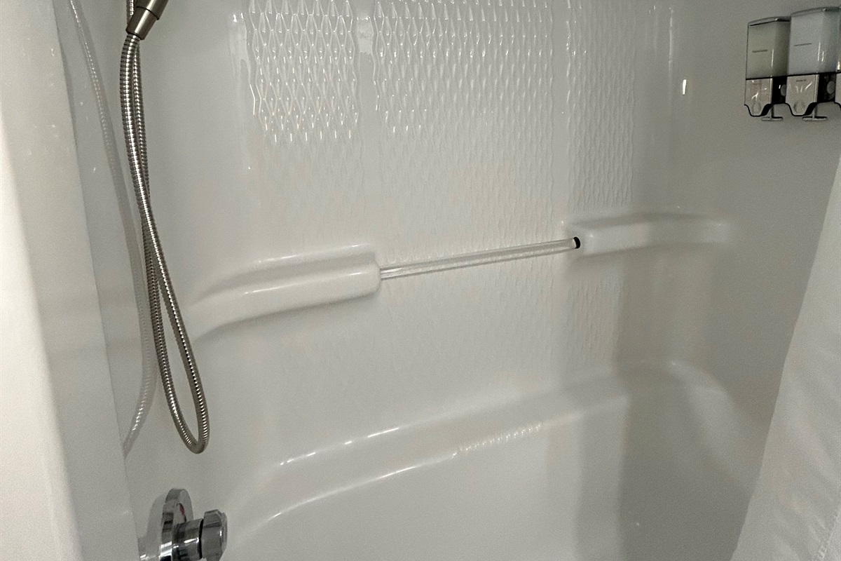 Bath tub/shower combo