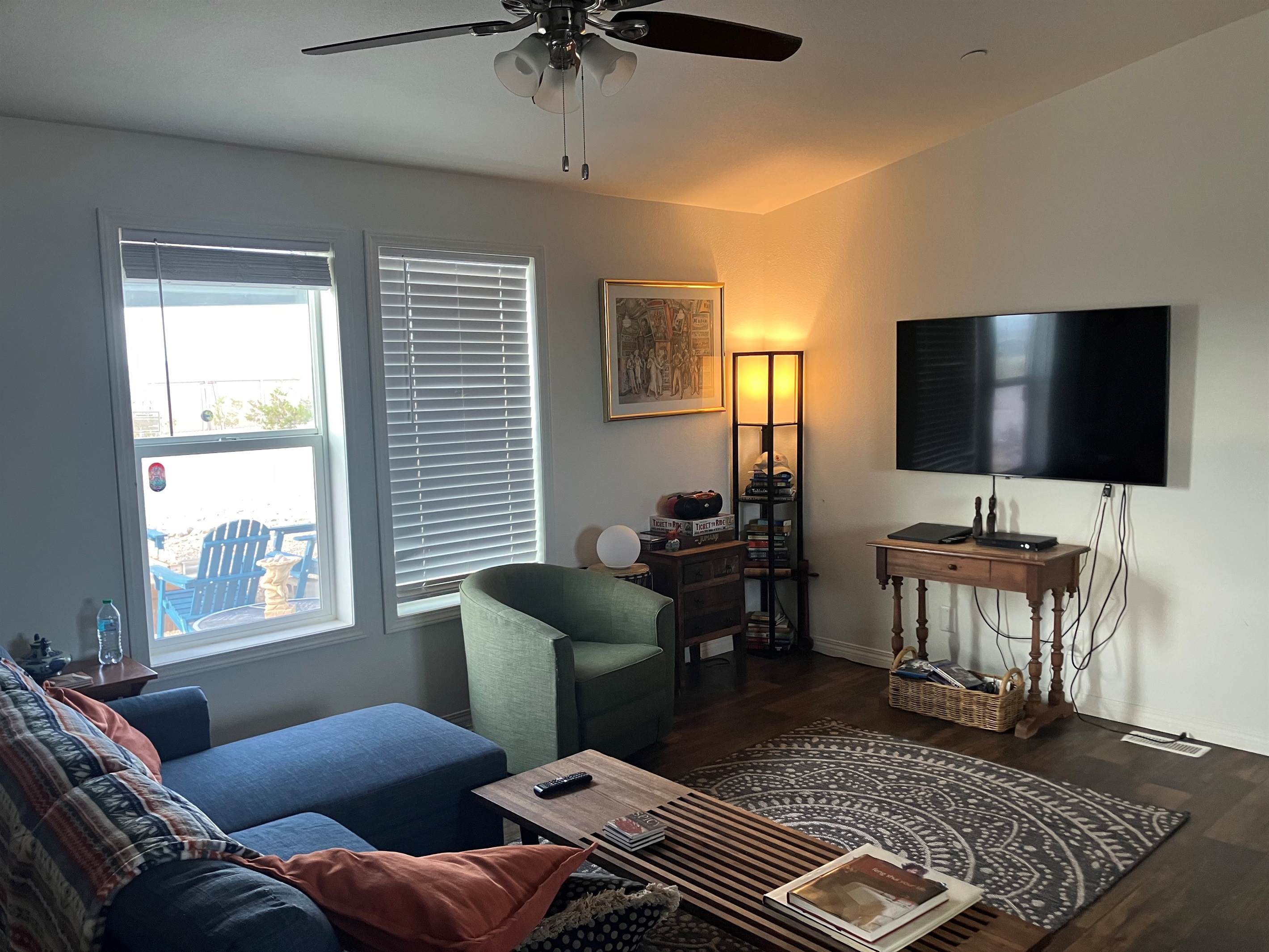 Living room withj big smart TV