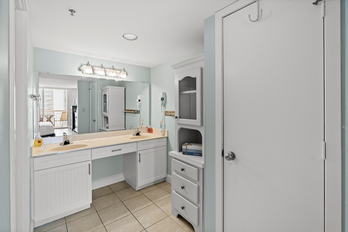 Main Bathroom with double sinks and large vanity