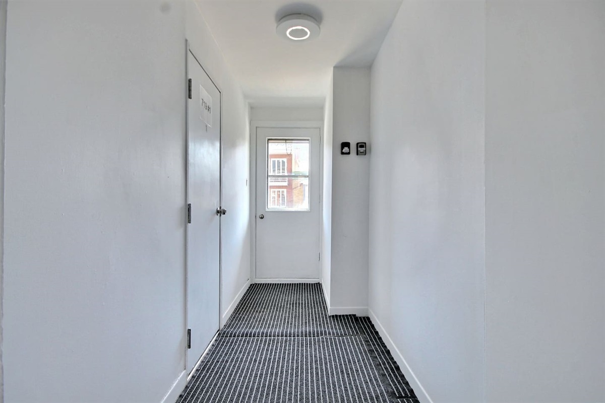 Corridor d'entrer qui mène à votre hébergement !